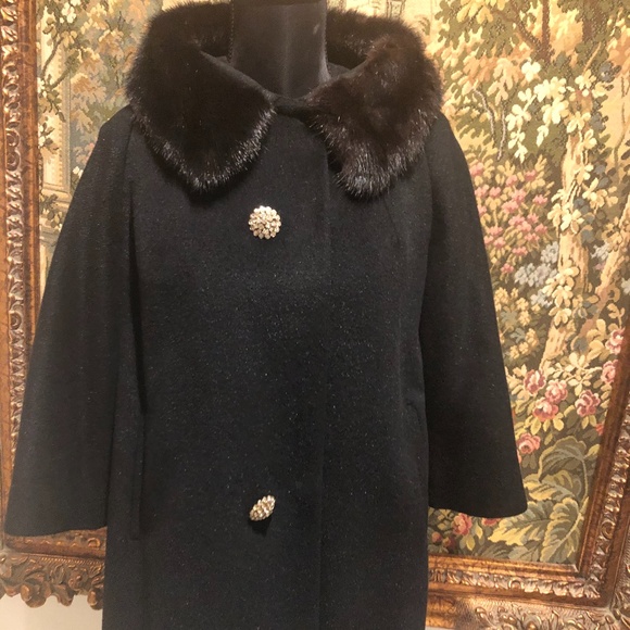 Vintage Wool & Fur Coat Beautiful Perfect - Picture 3 of 11